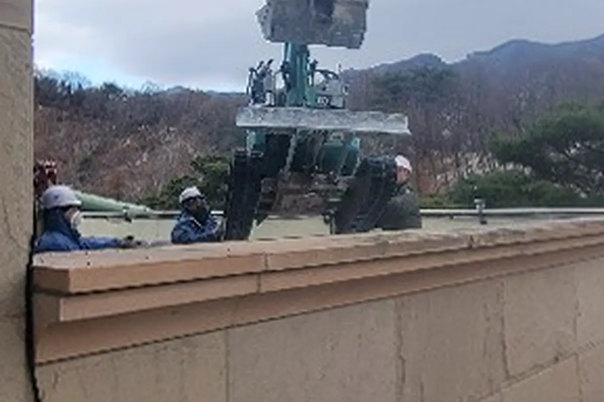 용산구 평택고덕 데코타일박리철거 당일해체완결반출 현장 사진 1
